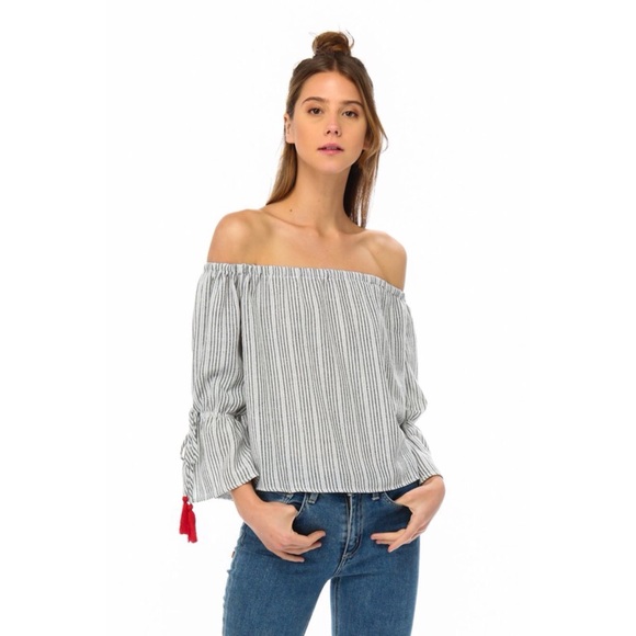 LAST ONE! Off the Shoulder Top with Tassel Detail - Picture 2 of 4